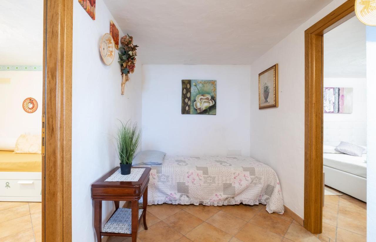 Mare A 4 Minuti AutoCasa/Giardino E Wifi Budoni Buitenkant foto